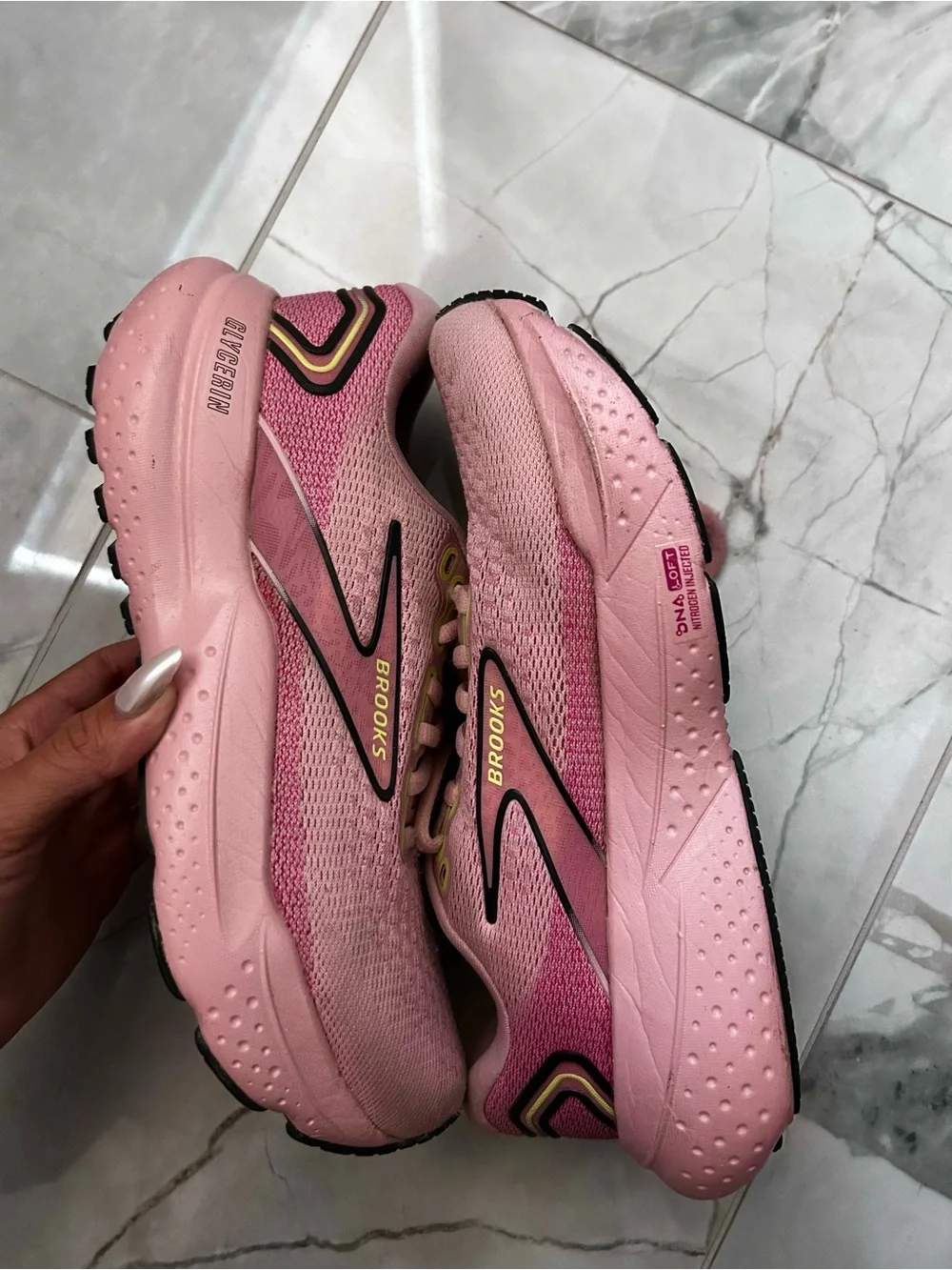 Brooks lightweight breathable